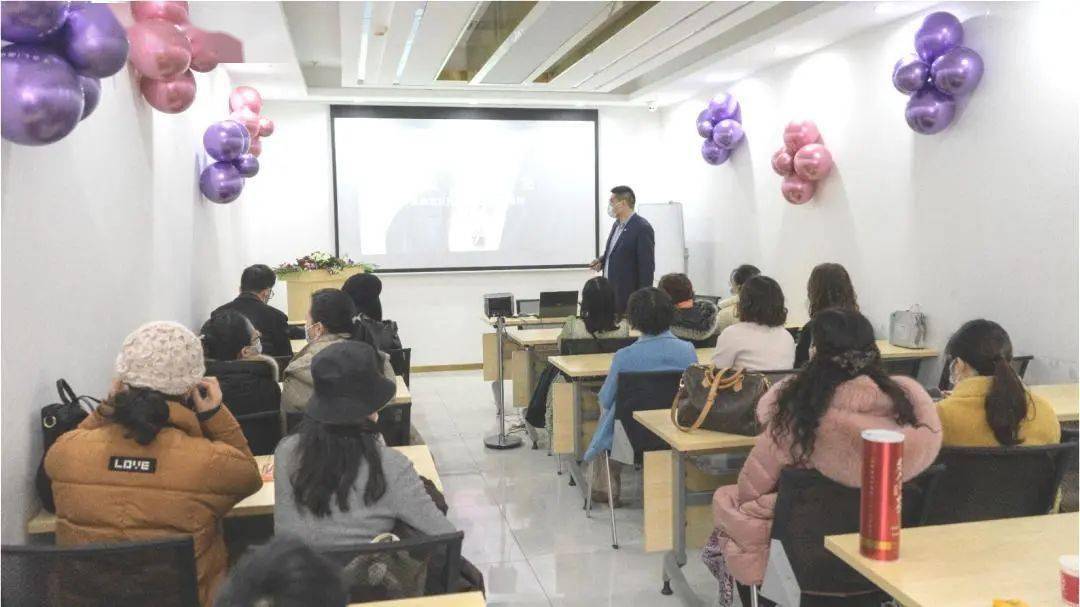 ‘华体会体育’
兆曦首饰x泰康人寿珠宝沙龙品鉴会圆满谢幕(图23)